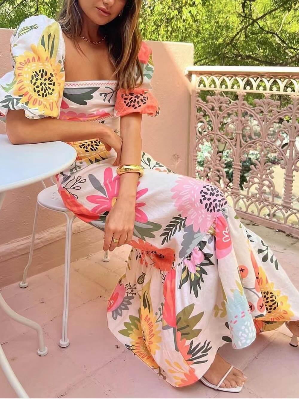 Magdalena | Vestido maxi de verano con flores y escote cuadrado