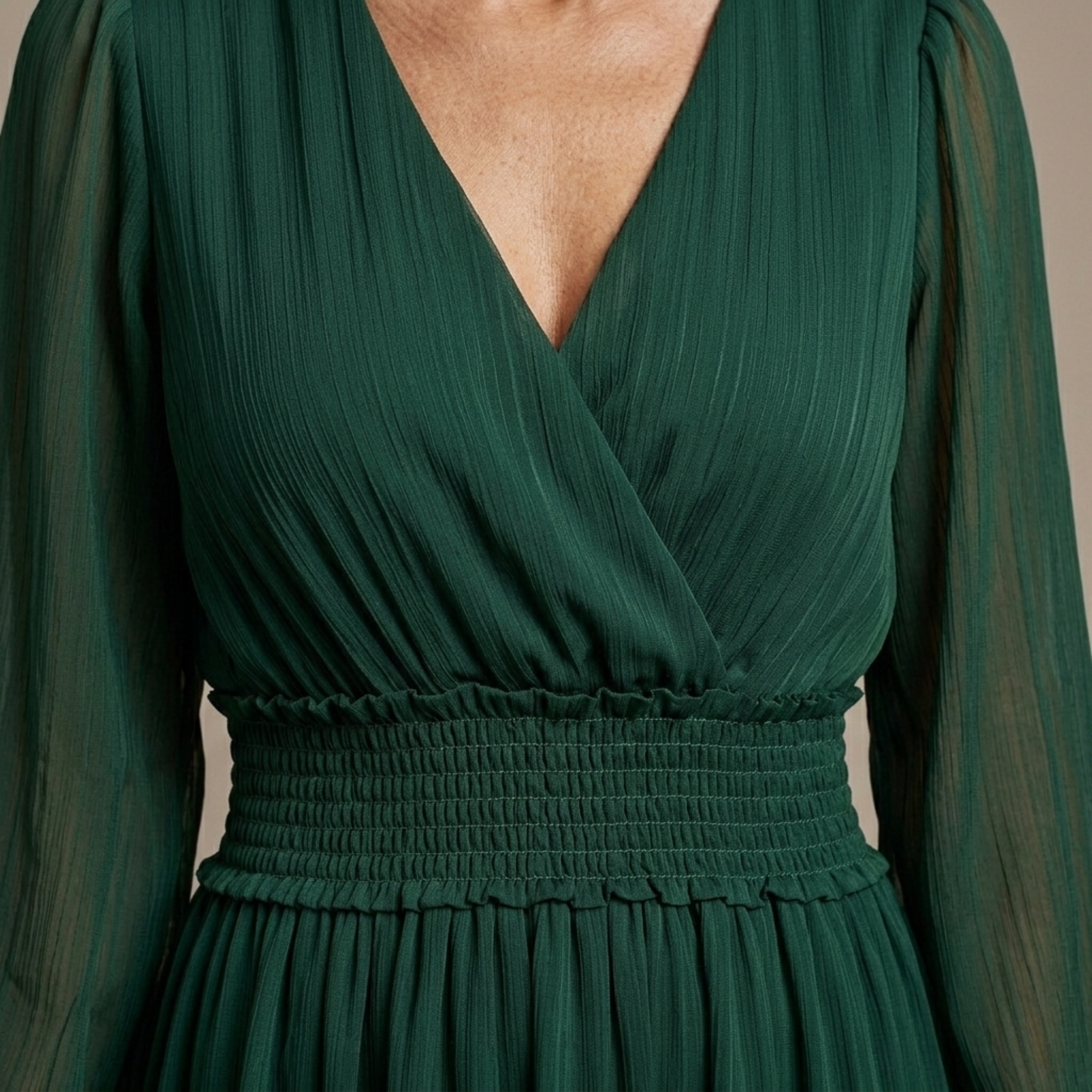 María - Vestido de chiffon con escote en V