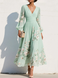 Vestido midi verde claro con escote en V plisado de gasa