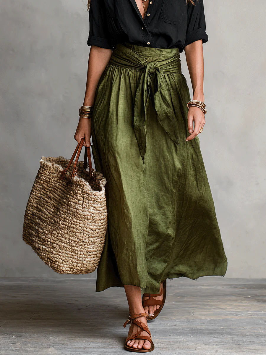 Vera™ | Ensemble deux pièces : t-shirt noir et jupe midi vert olive